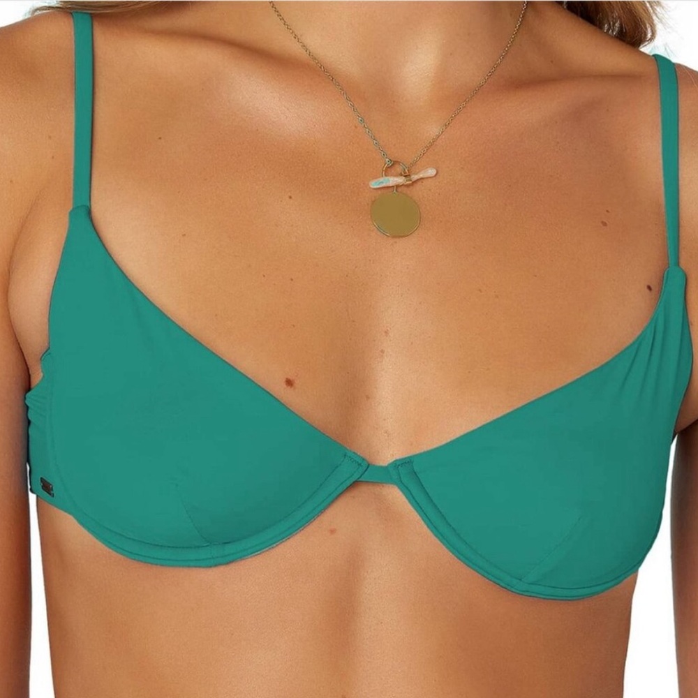NWT O’Neill Saltwater Solids Seville Bikini Top Size Medium
